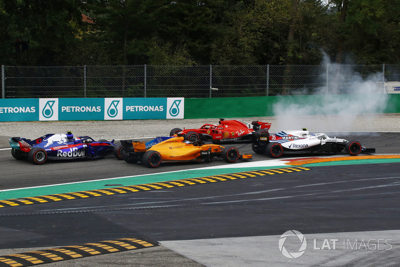 Sebastian Vettel, Ferrari SF71H, Lewis Hamilton, Mercedes AMG F1 W09, Max Verstappen, Red Bull Racing RB14