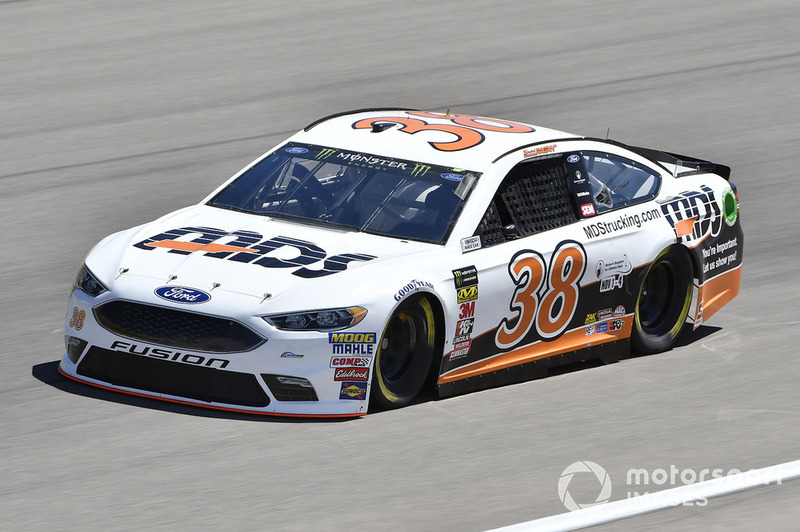 27. David Ragan, Front Row Motorsports, Ford Fusion MDS Transport