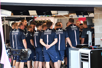 Force India F1 garage meeting