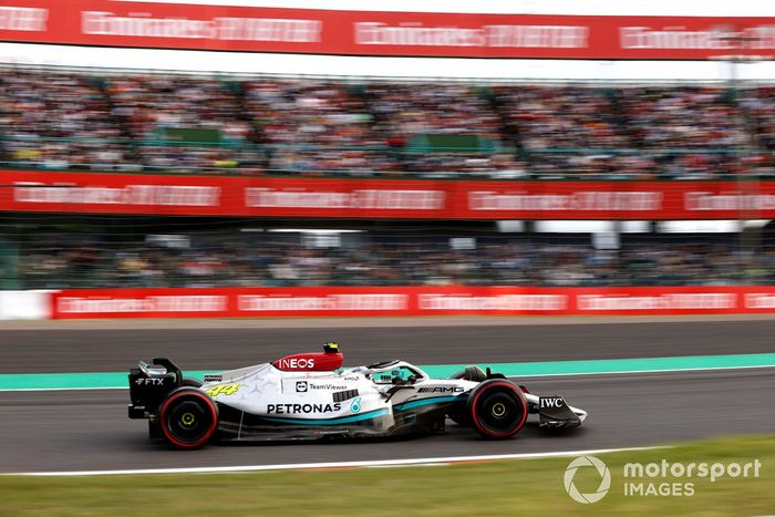 Lewis Hamilton, Mercedes W13