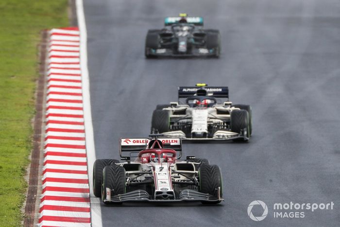 Kimi Raikkonen, Alfa Romeo Racing C39, Pierre Gasly, AlphaTauri AT01, Valtteri Bottas, Mercedes F1 W11