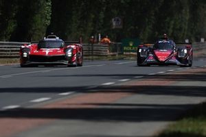 #7 Toyota Gazoo Racing Toyota GR010 - Hybrid: Mike Conway, Kamui Kobayashi, Nyck De Vries, #45 Algarve Pro Racing Oreca 07 - Gibson: George Kurtz, Nicky Catsburg, Alexander Quinn