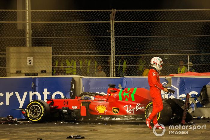 Choque de Charles Leclerc, Ferrari SF21 en la FP2