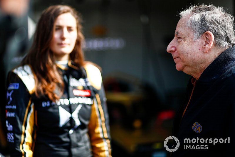 Jean Todt, président de la FIA, parle à Tatiana Calderon, DS TECHEETAH