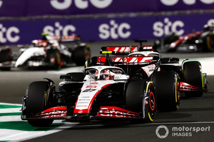 Nico Hulkenberg, Haas VF-23, Kevin Magnussen, Haas VF-23