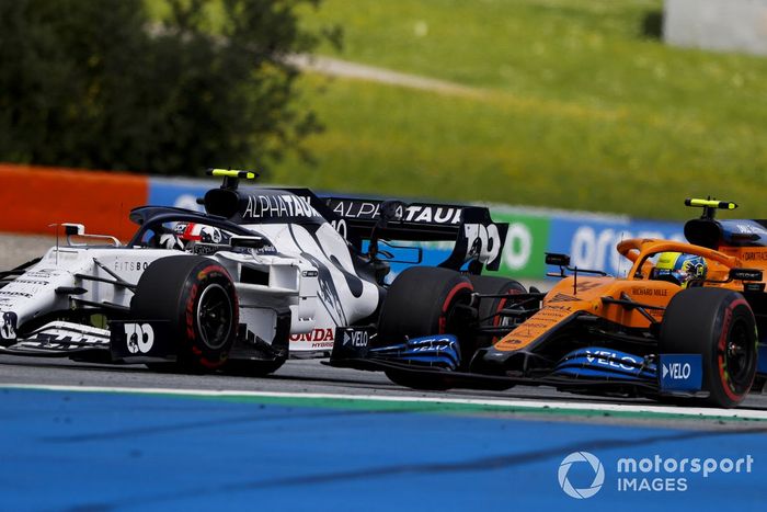 Pierre Gasly, AlphaTauri AT01, leads Lando Norris, McLaren MCL35