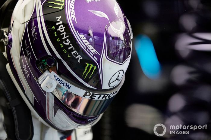 Lewis Hamilton y su casco