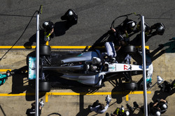 Valtteri Bottas, Mercedes F1 W08, s'arrête aux stands