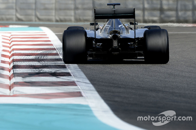 Pascal Wehrlein, Mercedes AMG F1 teste les pneus Pirelli 2017