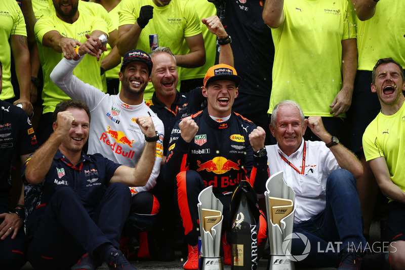 Max Verstappen, Red Bull Racing, race winner, Third place Daniel Ricciardo, Red Bull Racing, Christian Horner, Team Principal, Red Bull Racing, Helmut Markko, Consultant, Red Bull Racing, the Red Bull team celebrate