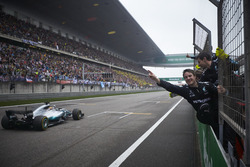 Льюис Хэмилтон, Mercedes AMG F1 W08