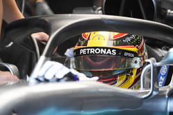 Lewis Hamilton, Mercedes-Benz F1 W08, mit Halo
