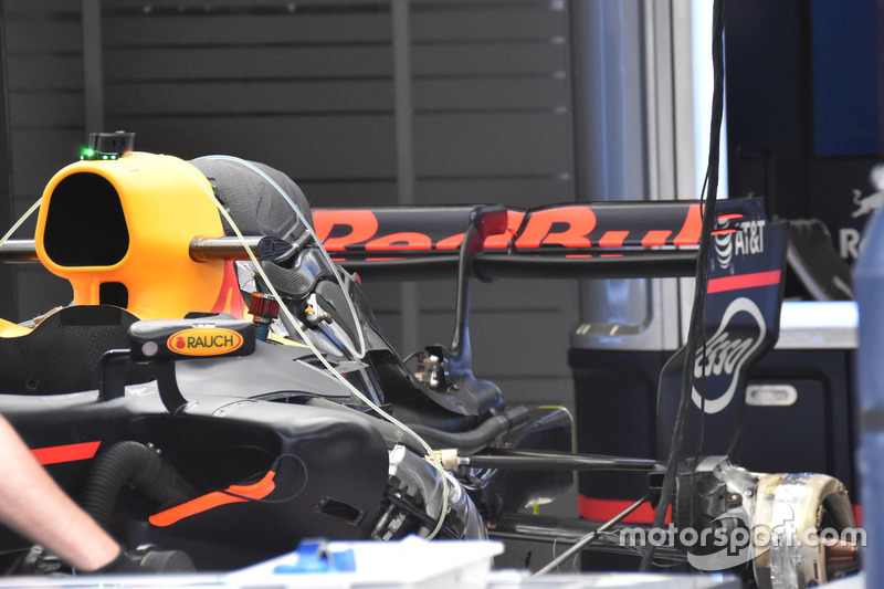 Red Bull RB13: Heckflügel