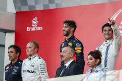 Pierre Wache, Red Bull Racing, Valtteri Bottas, Mercedes AMG F1, Daniel Ricciardo, Red Bull Racing y