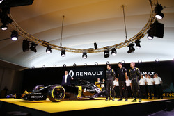 Renault F1 drivers Jolyon Palmer, Kevin Magnussen and Esteban Ocon, Renault F1 tests driver with Carlos Goshn, Renault President