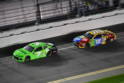 Danica Patrick, Premium Motorsports Chevrolet Camaro, Kyle Busch, Joe Gibbs Racing Toyota