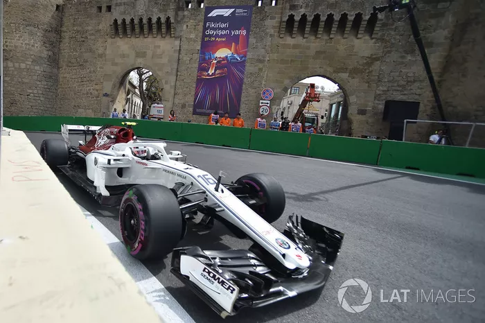 Su primer gran momento llegó en el GP de Azerbaiyán, donde acabó sexto. De ahí en adelante empezó una racha de grandes actuaciones.
