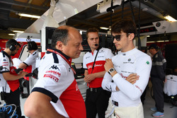 Frederic Vasseur, Team Principal Sauber, e Charles Leclerc, Sauber