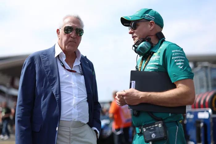 Lawrence Stroll, Owner, Aston Martin F1 Team, Gary Gannon, Senior Race Engineer, Aston Martin F1 Team