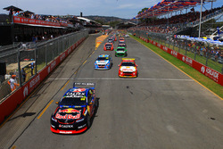 Jamie Whincup, Triple Eight Race Engineering Holden leads
