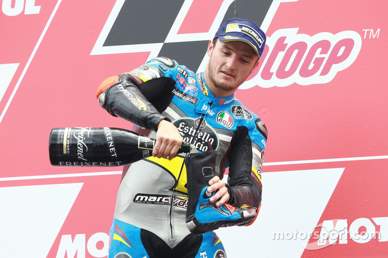 Podyum: 1. Jack Miller, Marc VDS Racing Honda şampanya ile zaferini kutluyor