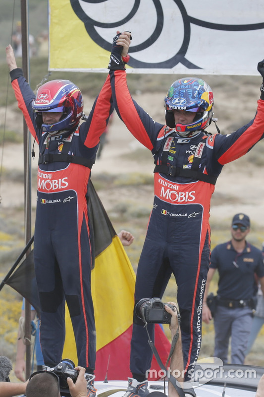 I vincitori Thierry Neuville, Nicolas Gilsoul, Hyundai i20 WRC, Hyundai Motorsport