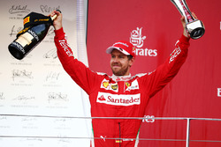 Себастьян Феттель, Ferrari святкує своє друге місце на подіумі