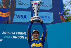 Podium: Race winner Nicolas Prost, Renault e.Dams