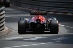 Даниил Квят, Scuderia Toro Rosso STR11