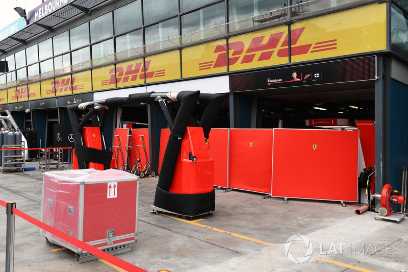 Ferrari garage screens