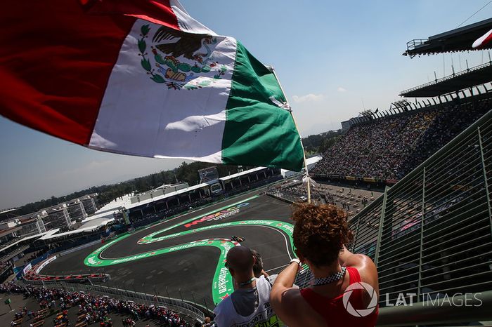 Carlos Sainz Jr., Renault Sport F1 Team RS17