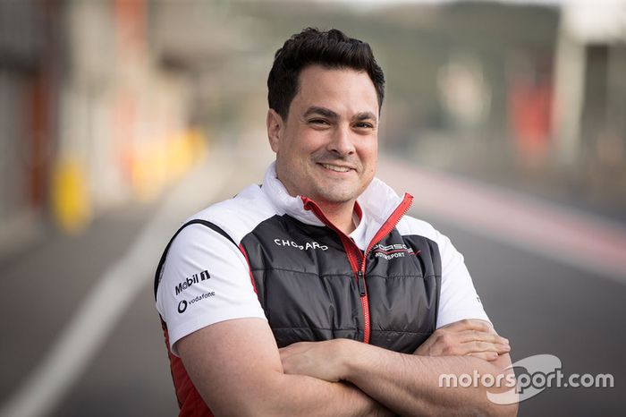 Stephen Mitas, Porsche Team ingeniero jefe de carrera