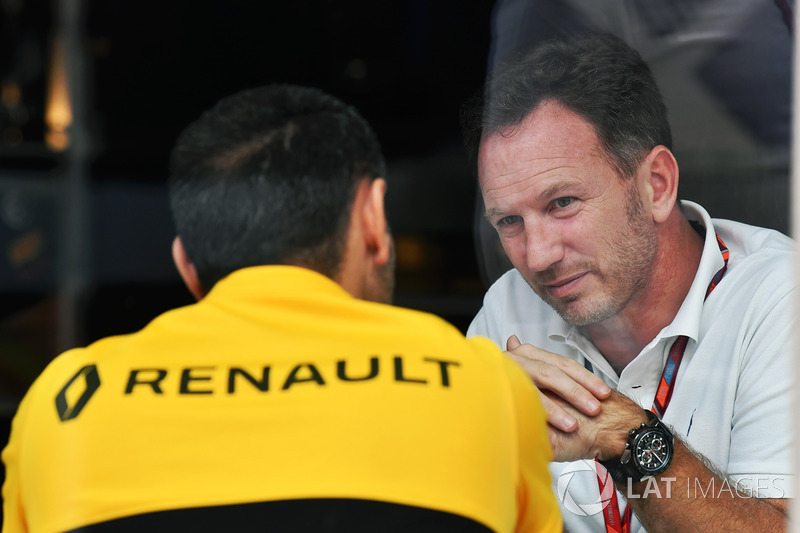 Christian Horner, Red Bull Racing Team Principal and Cyril Abiteboul, Renault Sport F1 Managing Dire