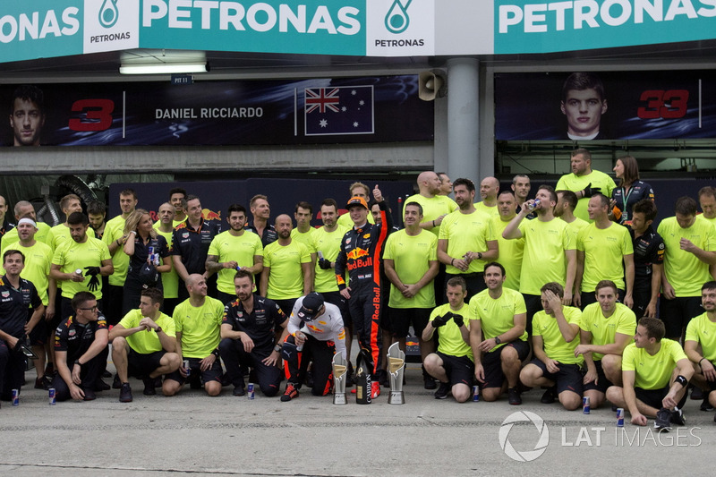 Race winner Max Verstappen, Red Bull Racing celebrates, the trophies alongside Daniel Ricciardo, Red Bull Racing and the team