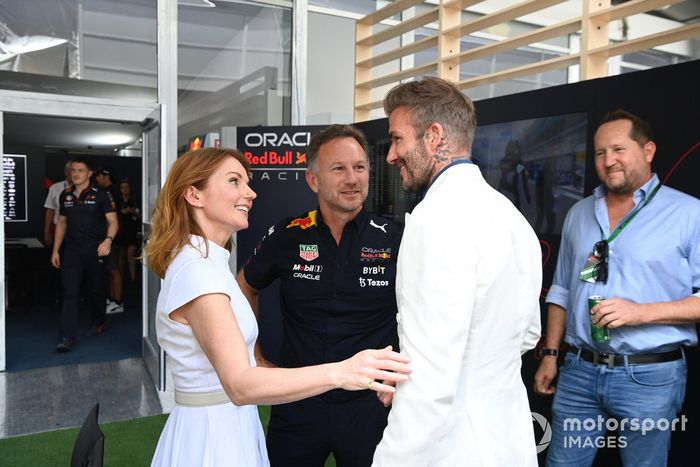 Christian Horner, director del equipo Red Bull Racing, Geri Horner con David Beckham