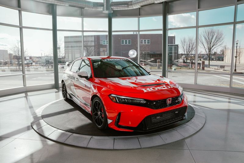 Honda Civic Type R Pace Car