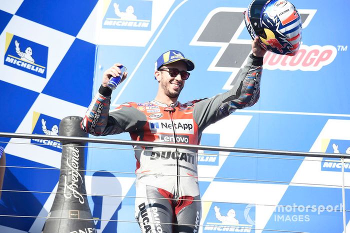 Podio: tercer clasificado Andrea Dovizioso, Ducati Team