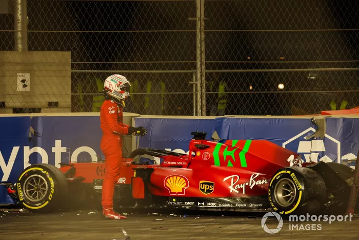 Choque de Charles Leclerc, Ferrari SF21 al final de la FP2