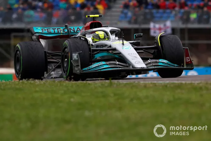 Lewis Hamilton, Mercedes W13