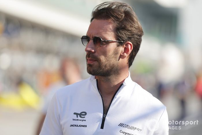 #93 Peugeot Totalenergies Peugeot 9X8: Jean-Eric Vergne