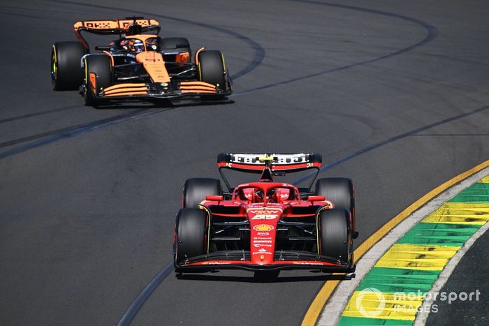 Carlos Sainz, Ferrari SF-24, Oscar Piastri, McLaren MCL38