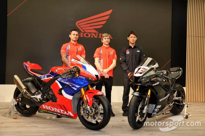 Álvaro Bautista, Leon Haslam et Takumi Takahashi à la présentation du HRC