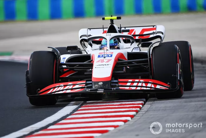 Mick Schumacher, Haas VF-22
