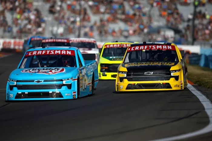 Parker Kligerman, Henderson Motorsports Chevrolet, Grant Enfinger, CR7 Motorsports Chevrolet