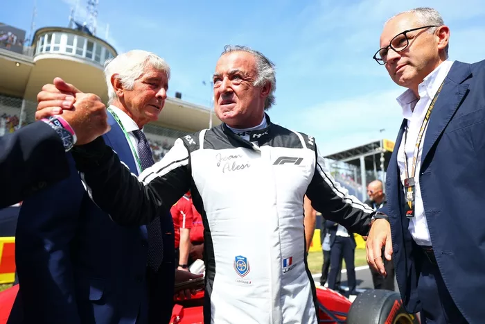Jean Alesi avec Stefano Domenicali, PDG du Formula One Group, avant le Grand Prix d'Italie de Formule 1.