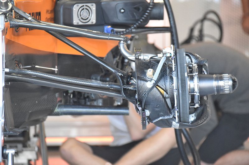 McLaren MCL34 suspension detail