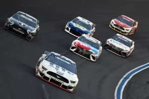  Brad Keselowski, Team Penske, Ford Mustang Miller Lite,  Kevin Harvick, Stewart-Haas Racing, Ford Mustang Mobil 1,  Kyle Busch, Joe Gibbs Racing, Toyota Camry M&M's Red, White & Blue