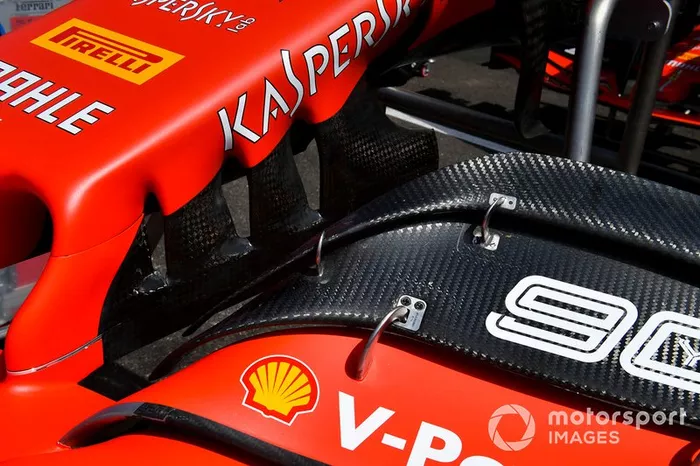Ferrari SF90: Frontflügel