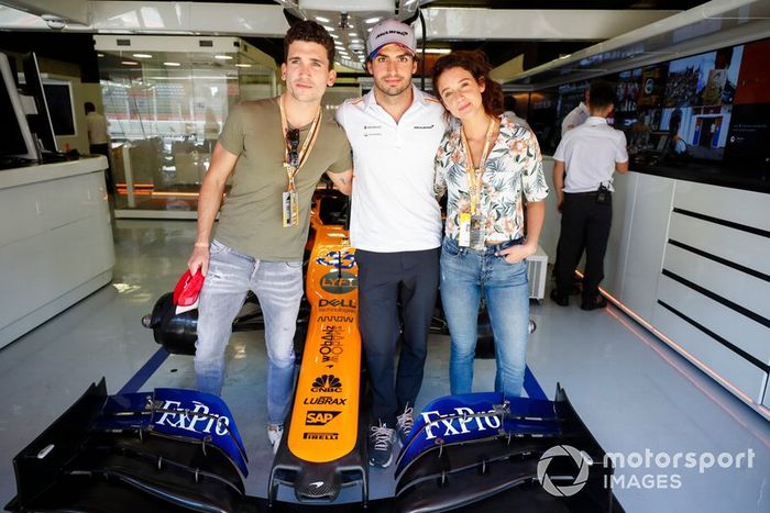 Jaime Lorente López, Actor y María Pedraza, Actriz y Carlos Sainz Jr., McLaren  