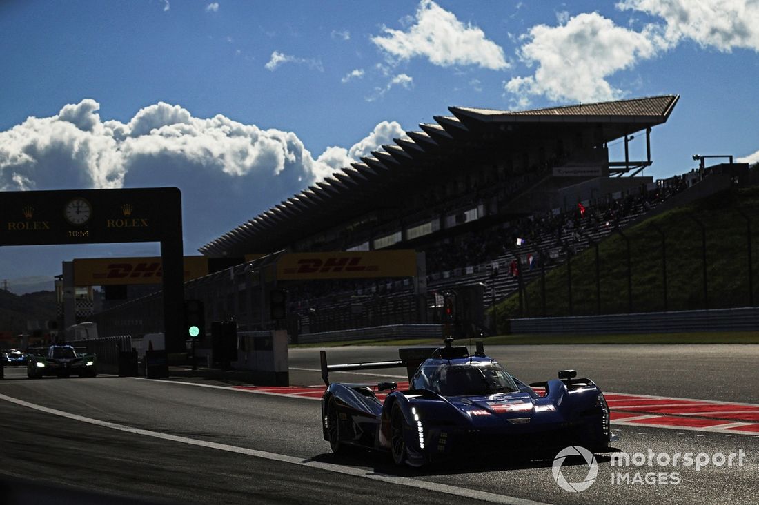 #2 Cadillac Racing Cadillac V-Series.R: Earl Bamber, Alex Lynn